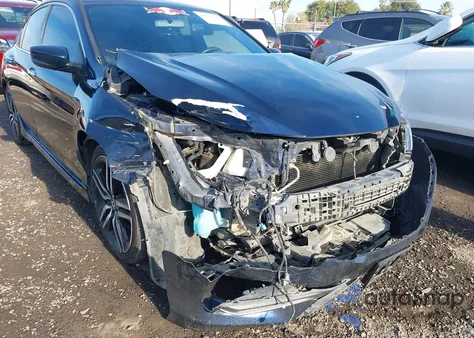 2017 Honda Accord Sport z USA, uszkodzony, nr VIN 1HGCR2F59HA172195